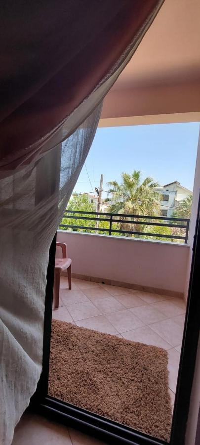 Villa Madani Durrës Buitenkant foto